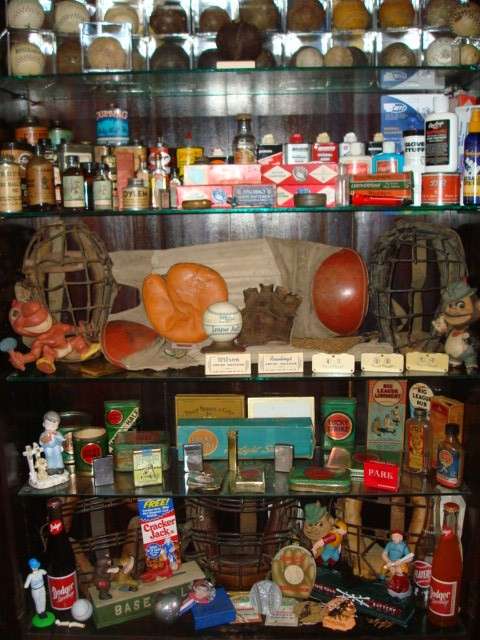 Glove Oil Cabinet